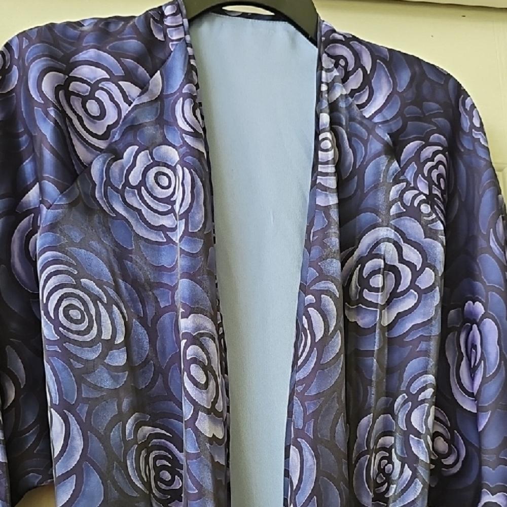 Women's Reversible Robe - Picture 4 of 6